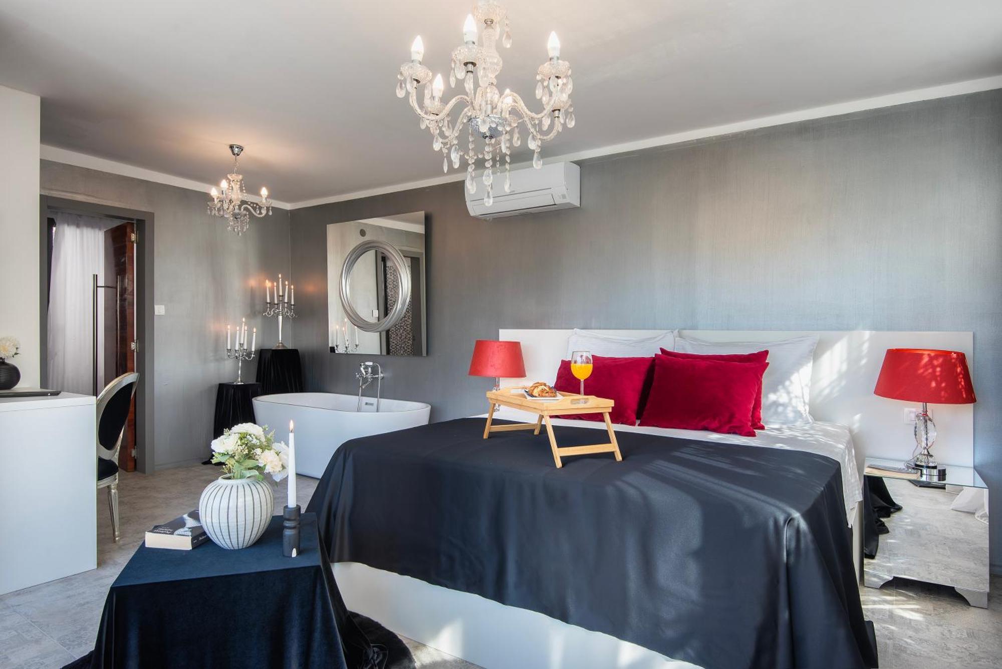 Boutique Hotel Chevalier By Bura Hotels - Adults Only Μεντουλίν Εξωτερικό φωτογραφία