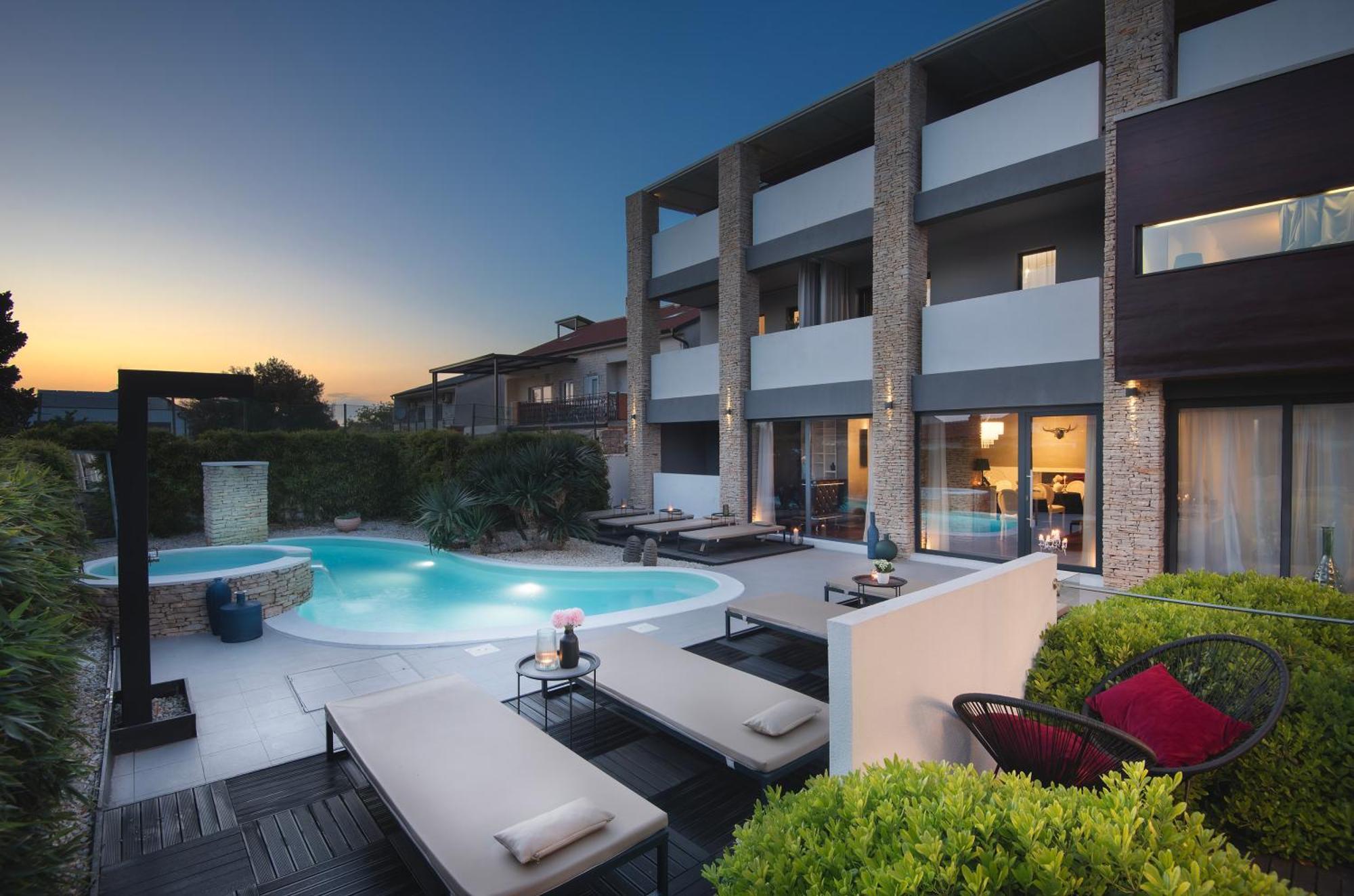 Boutique Hotel Chevalier By Bura Hotels - Adults Only Μεντουλίν Εξωτερικό φωτογραφία