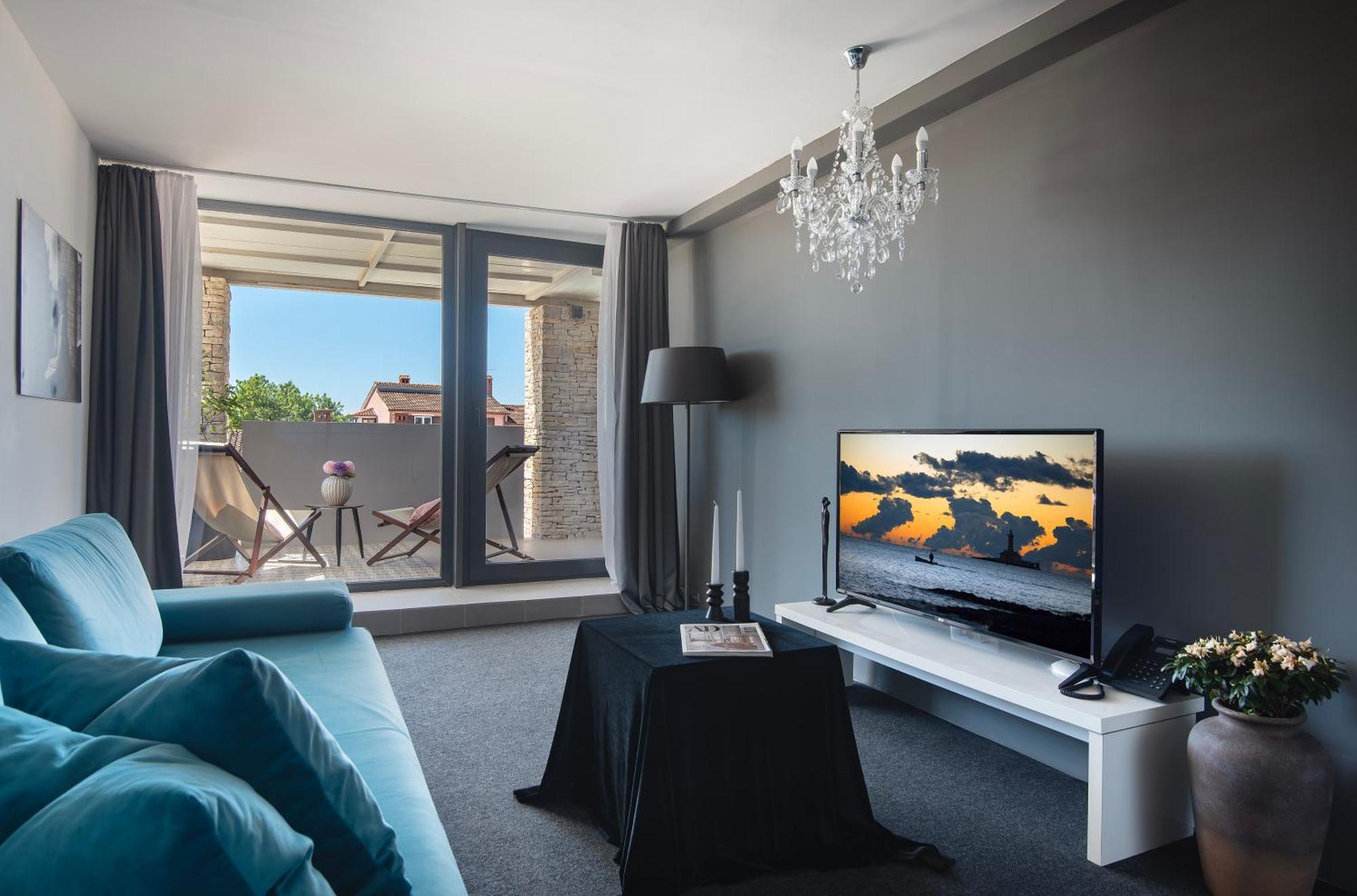 Boutique Hotel Chevalier By Bura Hotels - Adults Only Μεντουλίν Εξωτερικό φωτογραφία