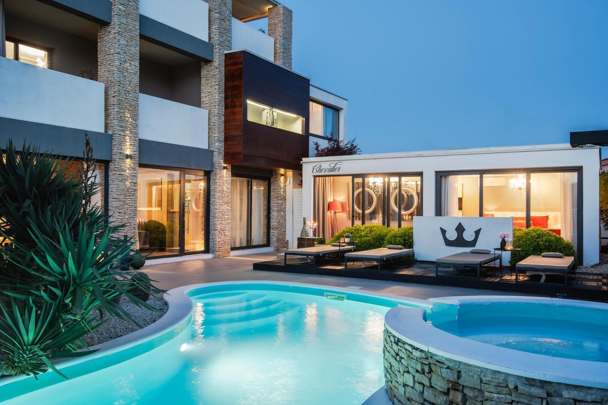 Boutique Hotel Chevalier By Bura Hotels - Adults Only Μεντουλίν Εξωτερικό φωτογραφία