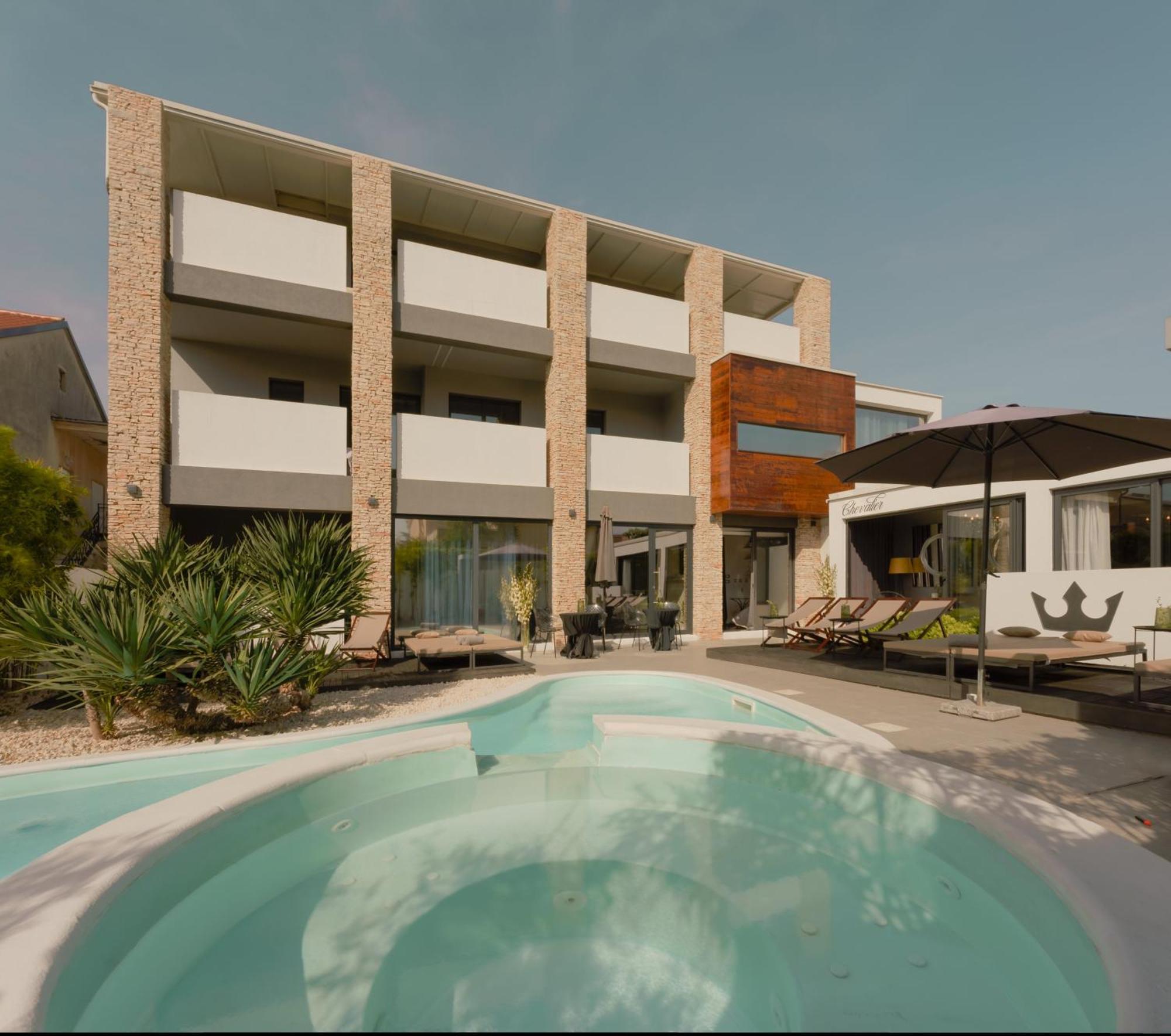 Boutique Hotel Chevalier By Bura Hotels - Adults Only Μεντουλίν Εξωτερικό φωτογραφία