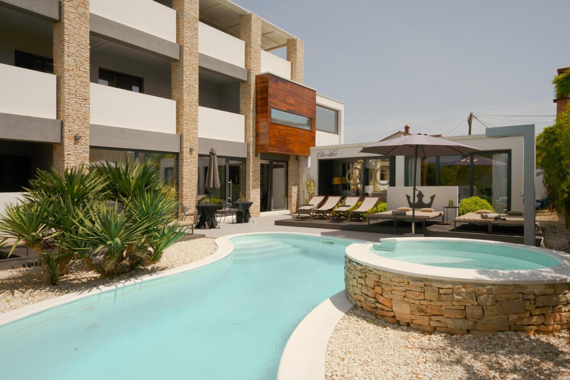 Boutique Hotel Chevalier By Bura Hotels - Adults Only Μεντουλίν Εξωτερικό φωτογραφία