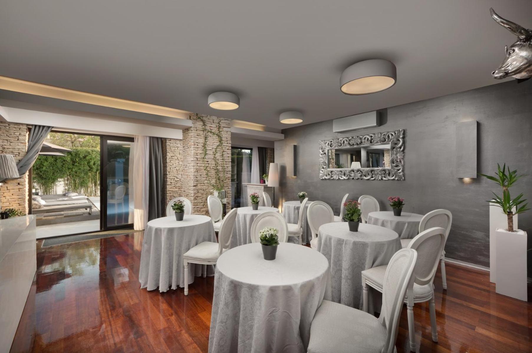 Boutique Hotel Chevalier By Bura Hotels - Adults Only Μεντουλίν Εξωτερικό φωτογραφία
