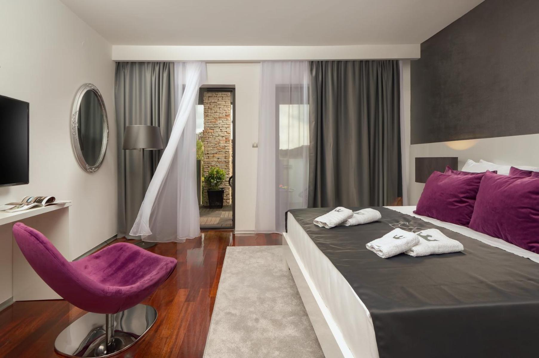 Boutique Hotel Chevalier By Bura Hotels - Adults Only Μεντουλίν Εξωτερικό φωτογραφία